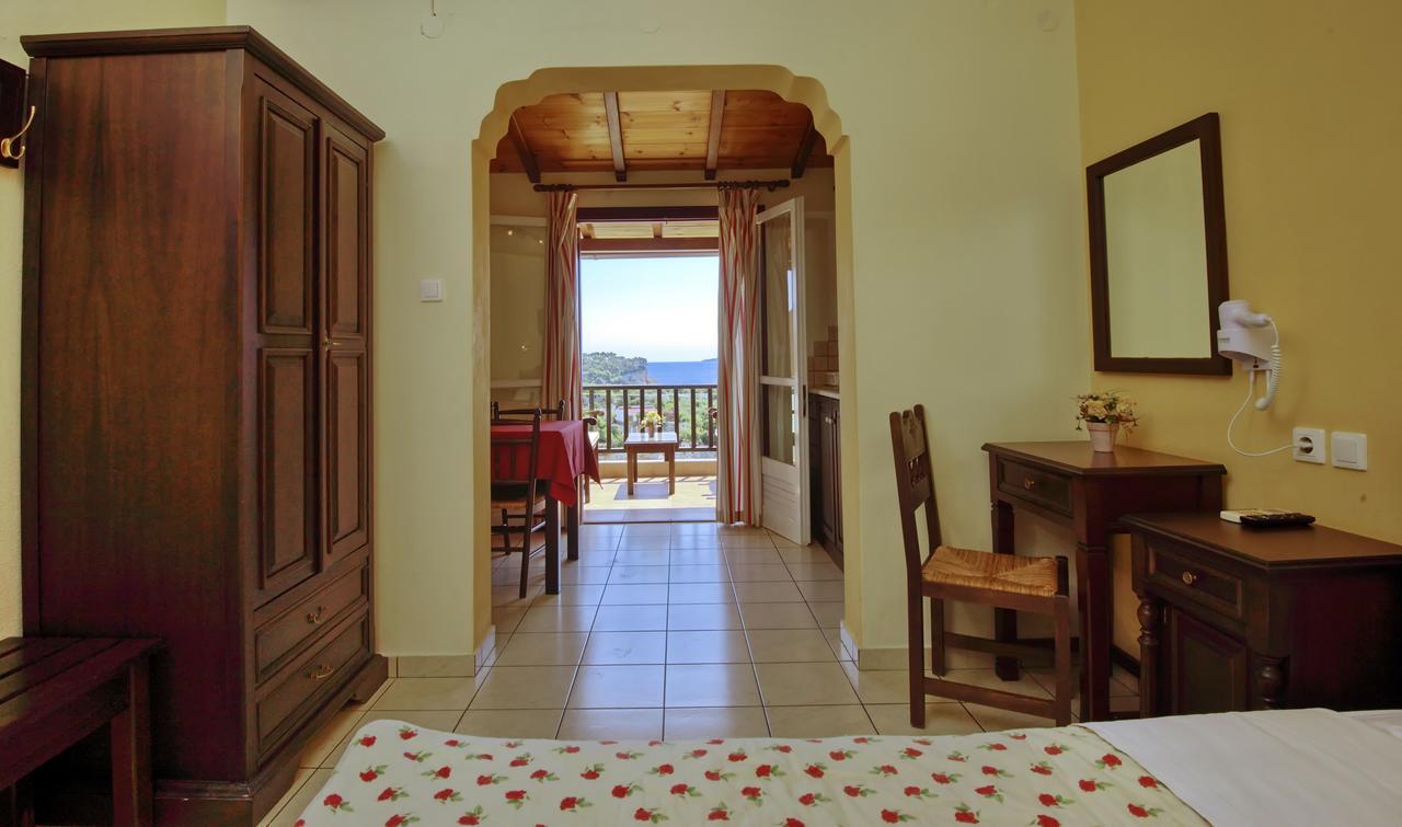 Apartamento Pansion Nikos Patitiri Exterior foto
